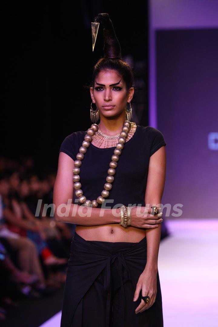 Adorn presents Dhora and Rivaayat at IIJW 2013 Day 4