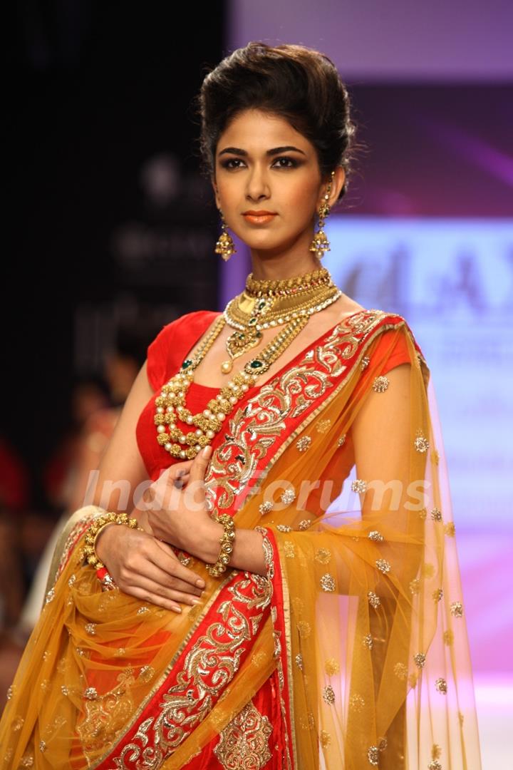 Model walk for Laxmi Jewellery Exports at IIJW 2013 Day 4