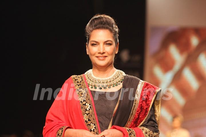 Shabana Azmi showstopper at IIJW 2013