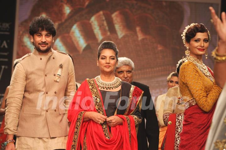 Javed Akhtar & Shabana Azmi showstopper at IIJW 2013