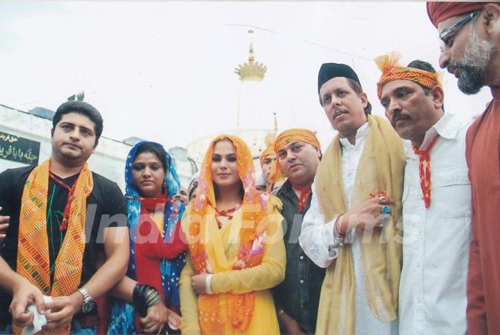 Veena Malik at Ajmer Sharif Shrine