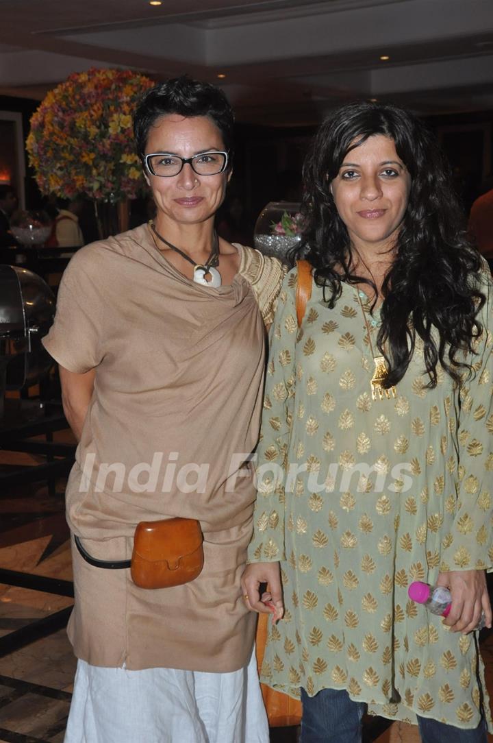 Adhuna and zoya Akhtar at the Unveiling of the Statue of Rajesh Khanna