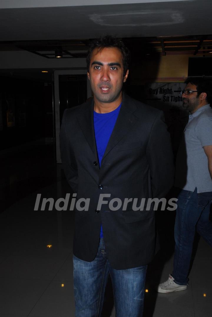 Ranvir Shorey made a rare apprearence at the Special screening of Tamil film Maryan in Mumbai