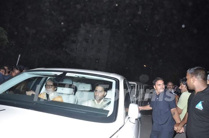 Big B and Baby B were at Shahrukh Khan's Grand Eid Party