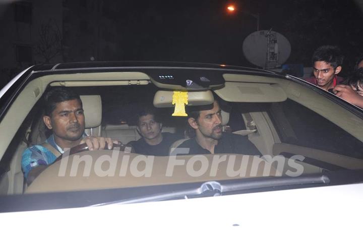 Hrithik Roshan arrives at Shahrukh Khan's Grand Eid Party