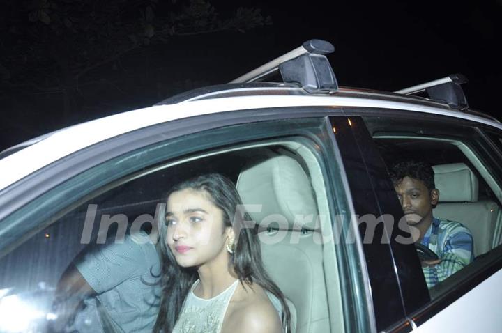 Alia Bhatt arrives at Shahrukh Khan's Grand Eid Party at actors residence Mannat