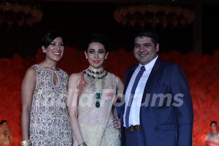 Karisma Kapoor walks The Ramp For Maheka Mirpuri's Jewellery Show