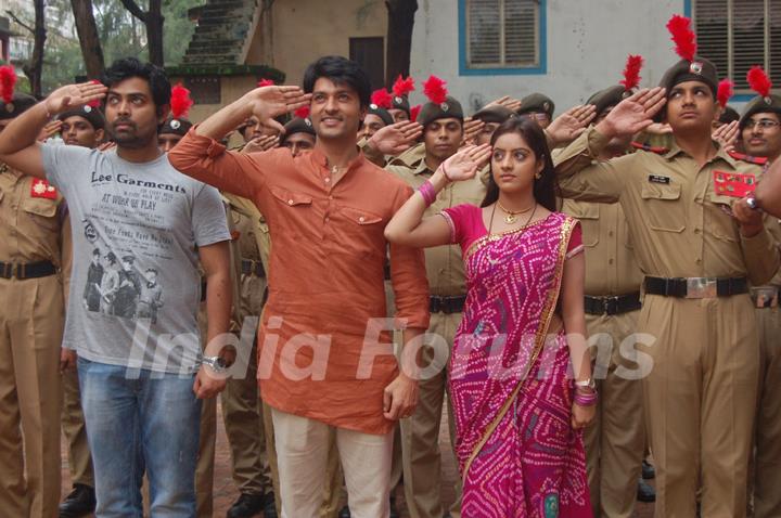 Anas Rashid, Deepika Singh and Rohit Raj Goyal with the NCC Cadets