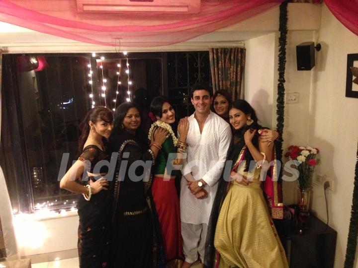 Gautam Rhode surrounded by beauties at the party