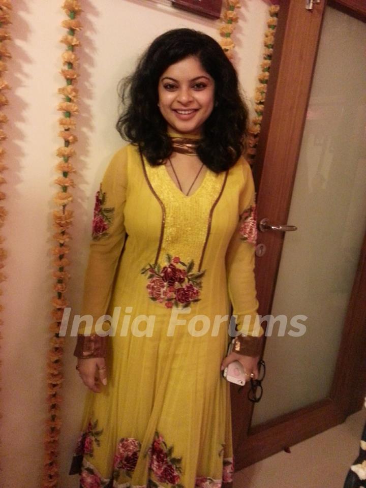 Sneha Wagh was a bright yellow at the post Eid party