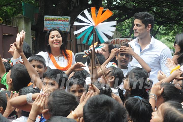 TV actor Mohit Raina celebrates Independence Day with Orphan Children