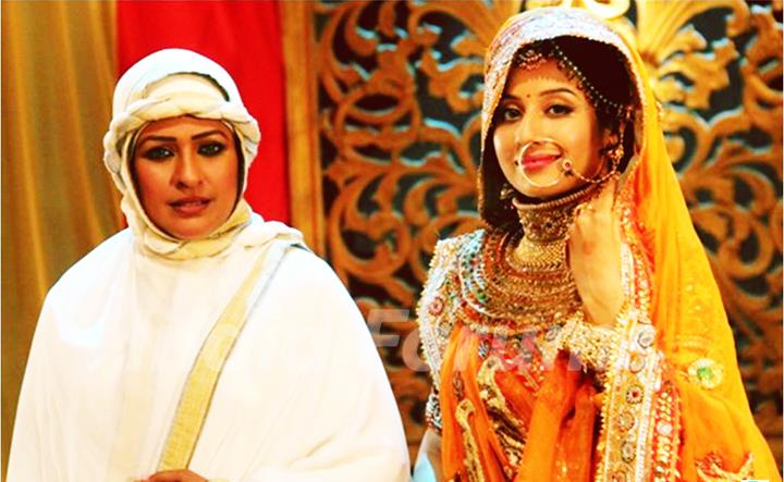 Ashwini Kalsekar and Paridhi Sharma on the set of Jodha Akbar