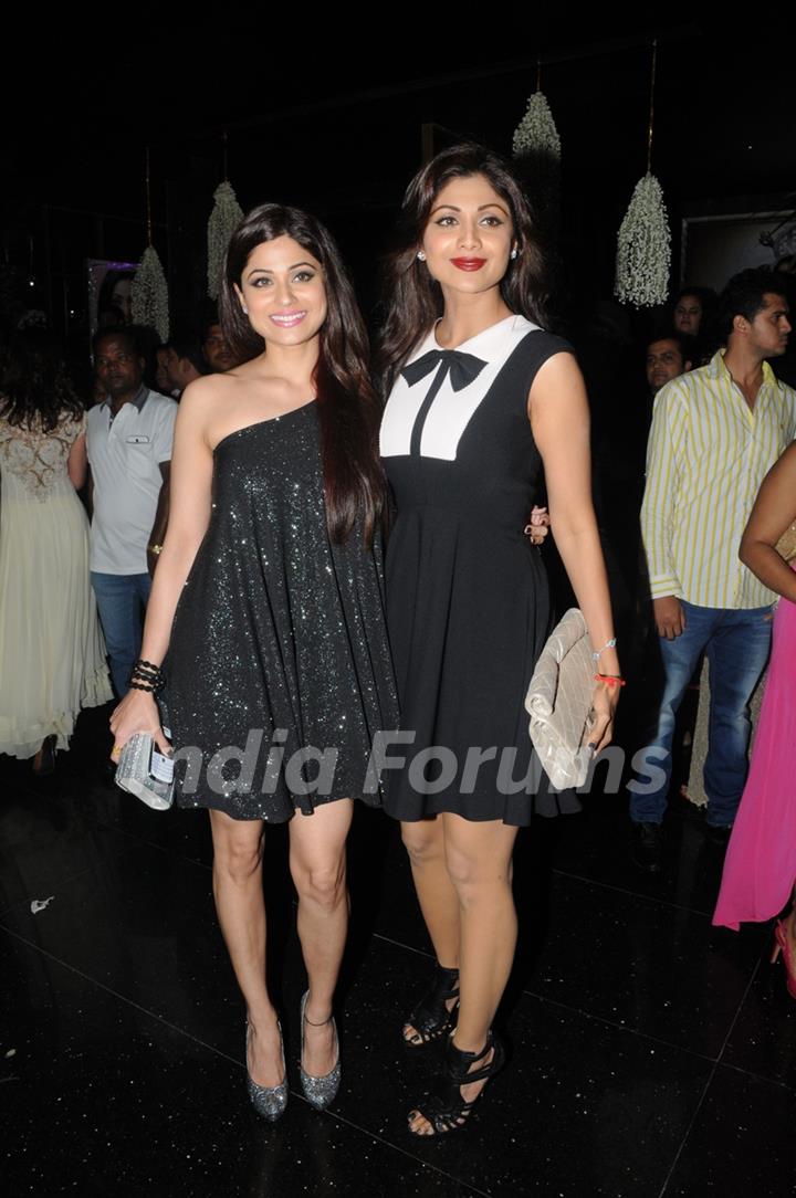 Shamita and Shilpa Shetty came in as cordinated sisters at the birthday party