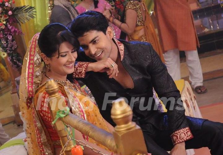 Kratika Sengar and Gurmeet Choudhary