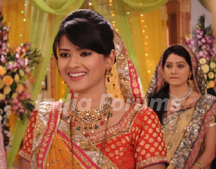 Kratika Sengar as Aarti Scindhiya.