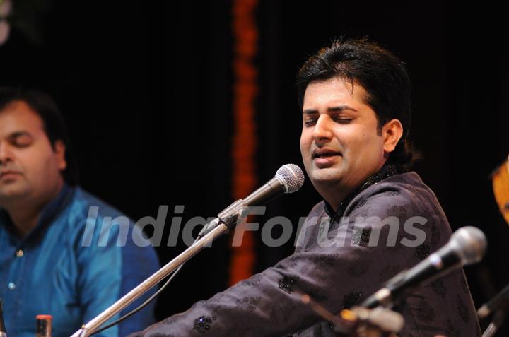 Sumeet Tappoo performs at the release the album