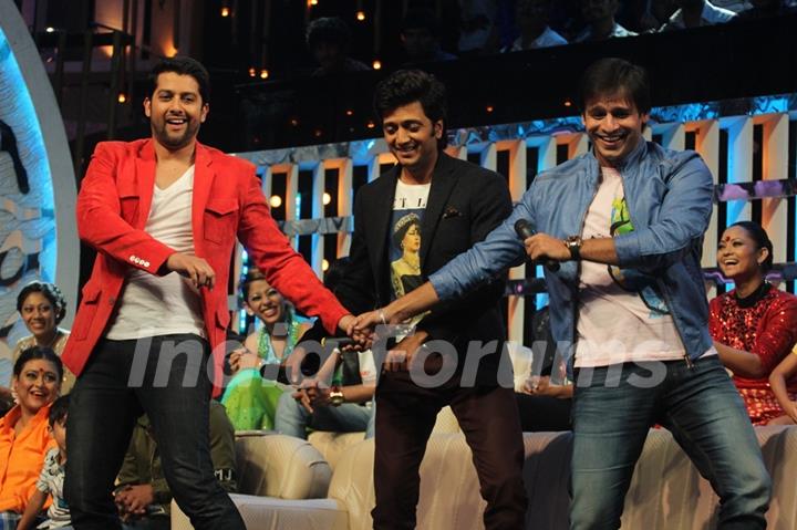 Grand Masti trio perform on DID Supermoms