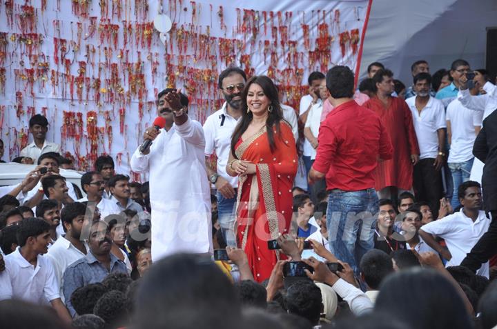 Mahima Chaudhry at the Dahi Handi celebrations