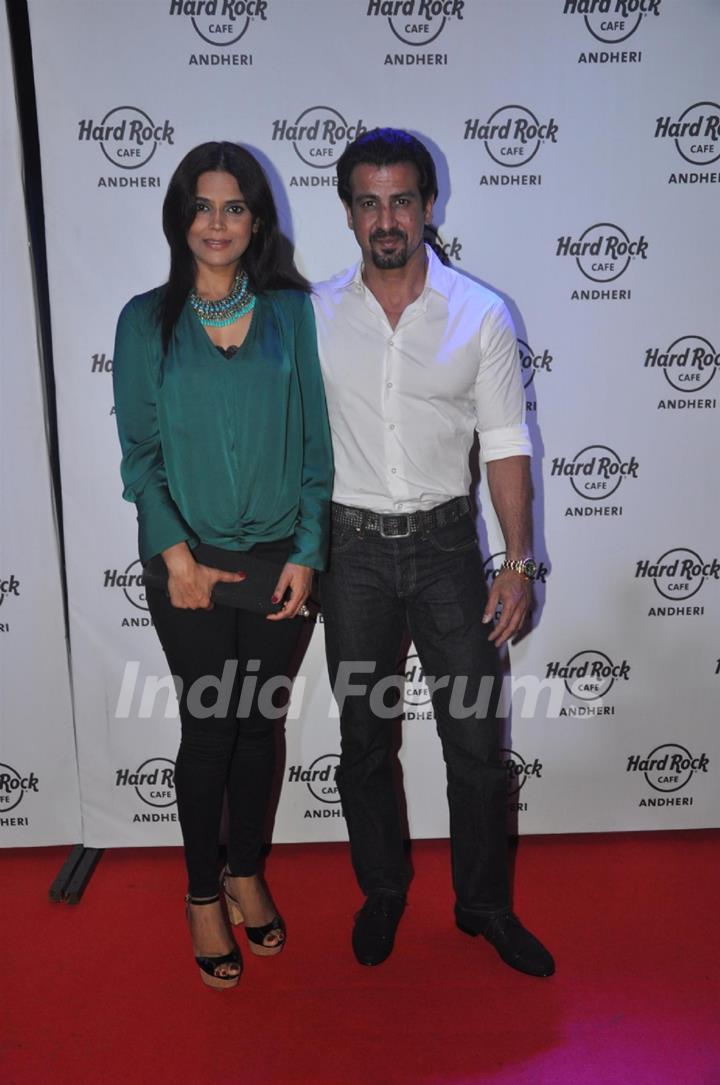 Ronit Roy with his wife Neelam at the Hard Rock Cafe Launch in Andheri