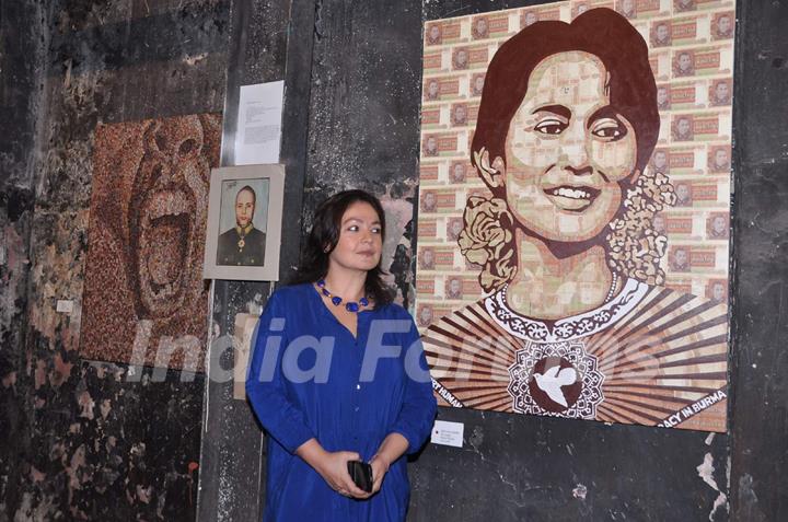 Pooja Bhatt at Burmese exhibition