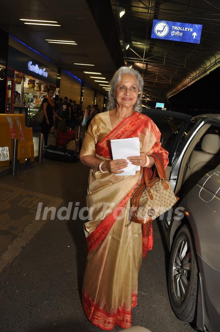 Waheedab Rehman was seen at Mumbai Airport leaving for SAIFTA