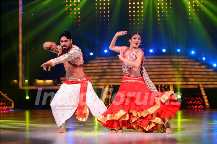 Salman and Drashti during a performance on Jhalak Dikhla Jaa