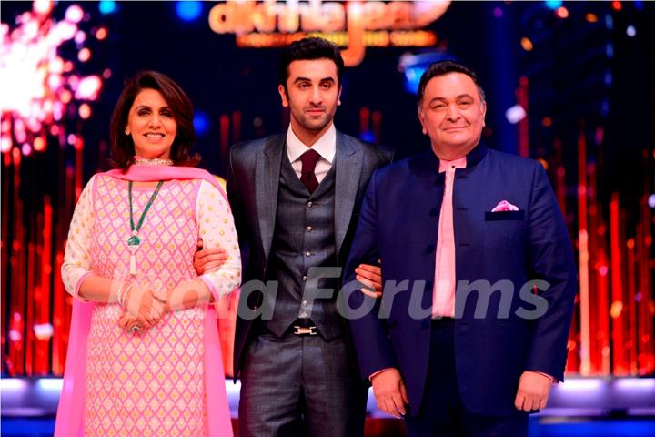 Ranbir Kapoor promotes 'Besharam' along with his parents on Jhalak Dikhla Jaa