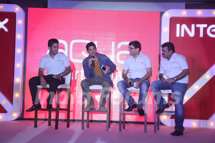 Farhan Akhtar at the launch of Intex Aqua i7