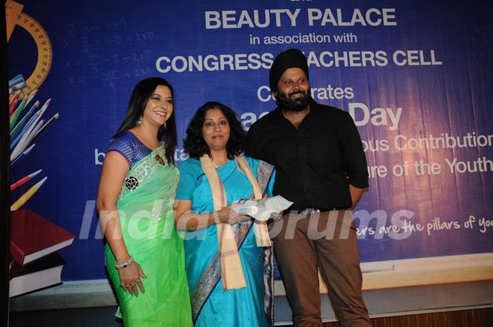 Gurpreet Kaur Chadha with Ms. Poonam Arora from Cambridge School alongwith Kunwar Singh