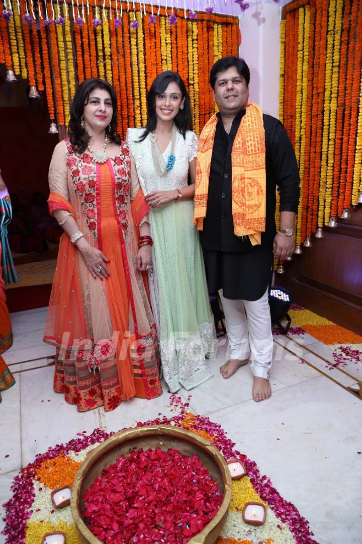 Hrishita Bhatt Celebrated Ganesh Chaturthi With Fashion Designer Duo Kapil & Mmonika Arora