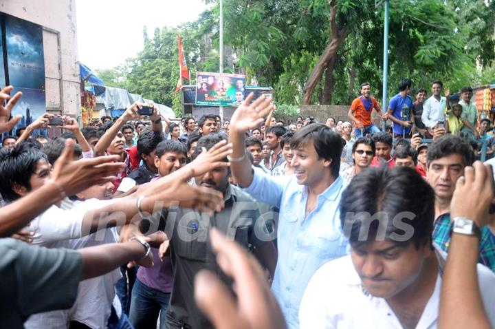 Fans welcome the Grand Masti team at Gaeity Galaxy Cinema Halls