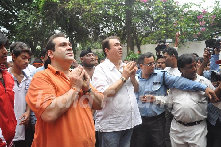 Kapoor family at RK studios Ganapti Visarjan