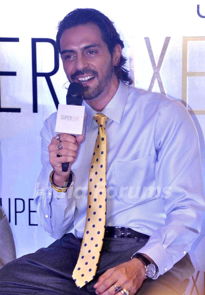 Arjun Rampal launches Arrow's stitchless shirt