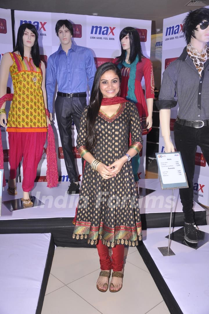 Siddharth Shukla & Toral Rasputra unveil the Festive Collection from MAX