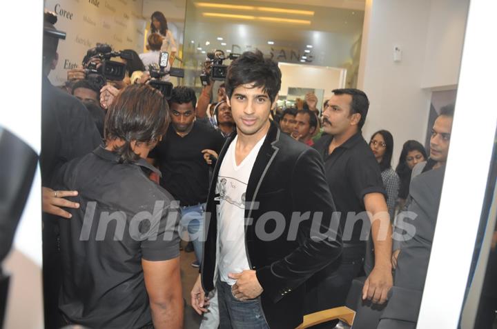 Sidharth Malhotra was at the Launch of Dessange International Salon & Spa