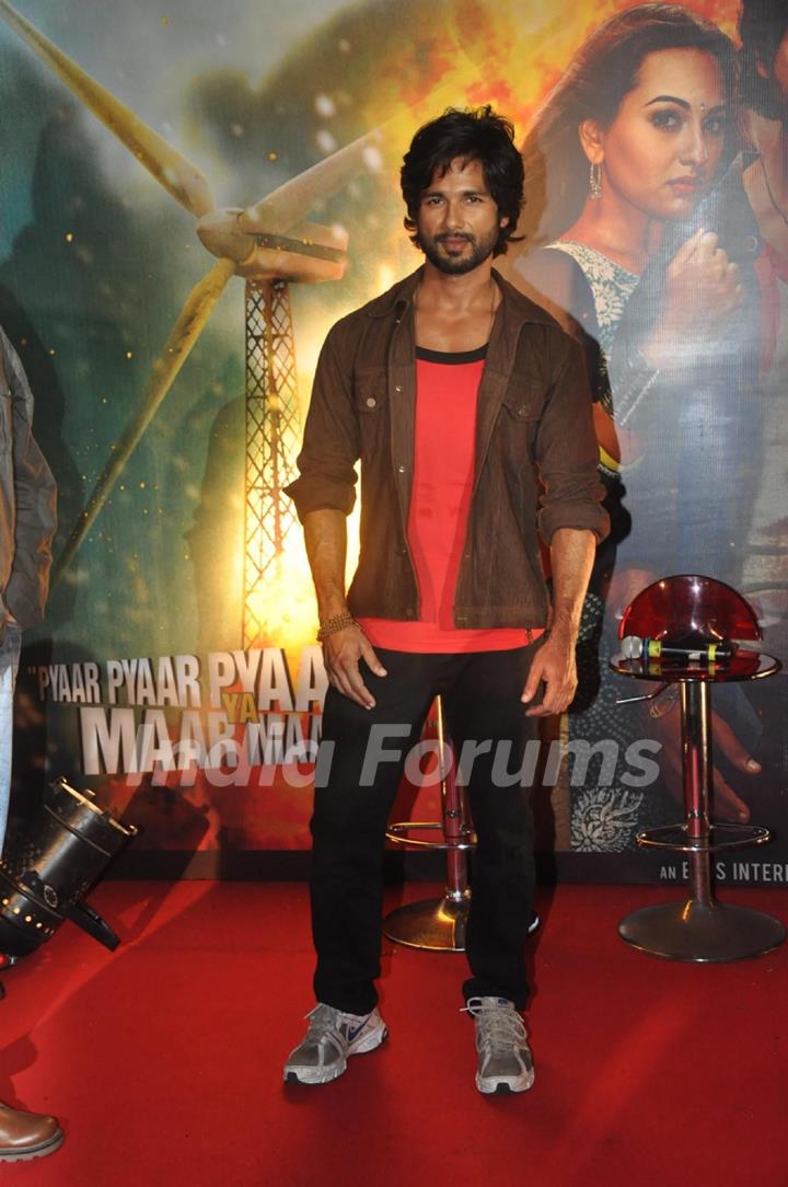 Shahid Kapoor at the theatrical trailer release of the film R...Rajkumar