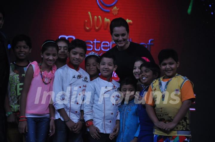 Sonakshi Sinha at 'Bulet Raja' Promotions at Junior Masterchef Grand Finale