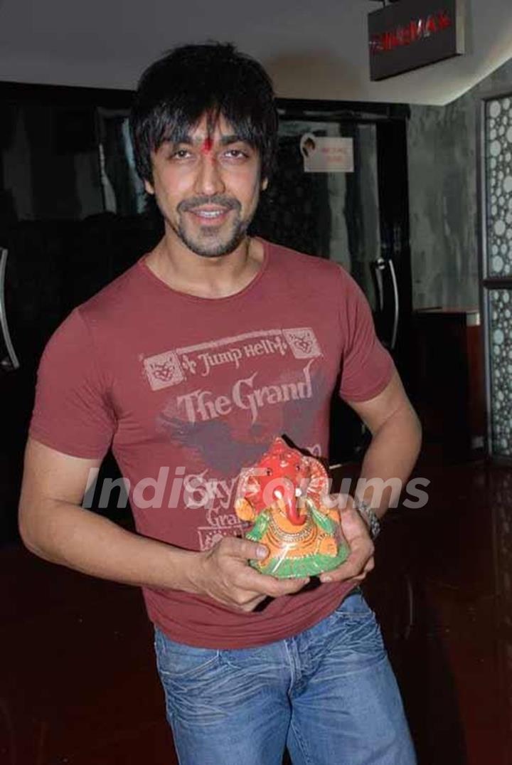 Ashish Chowdhry