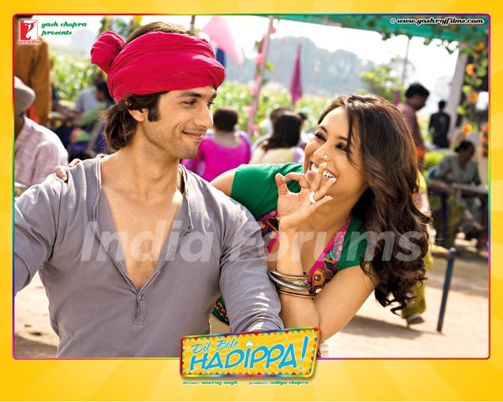 Dil Bole Hadippa movie wallpaper with Shahid and Rani