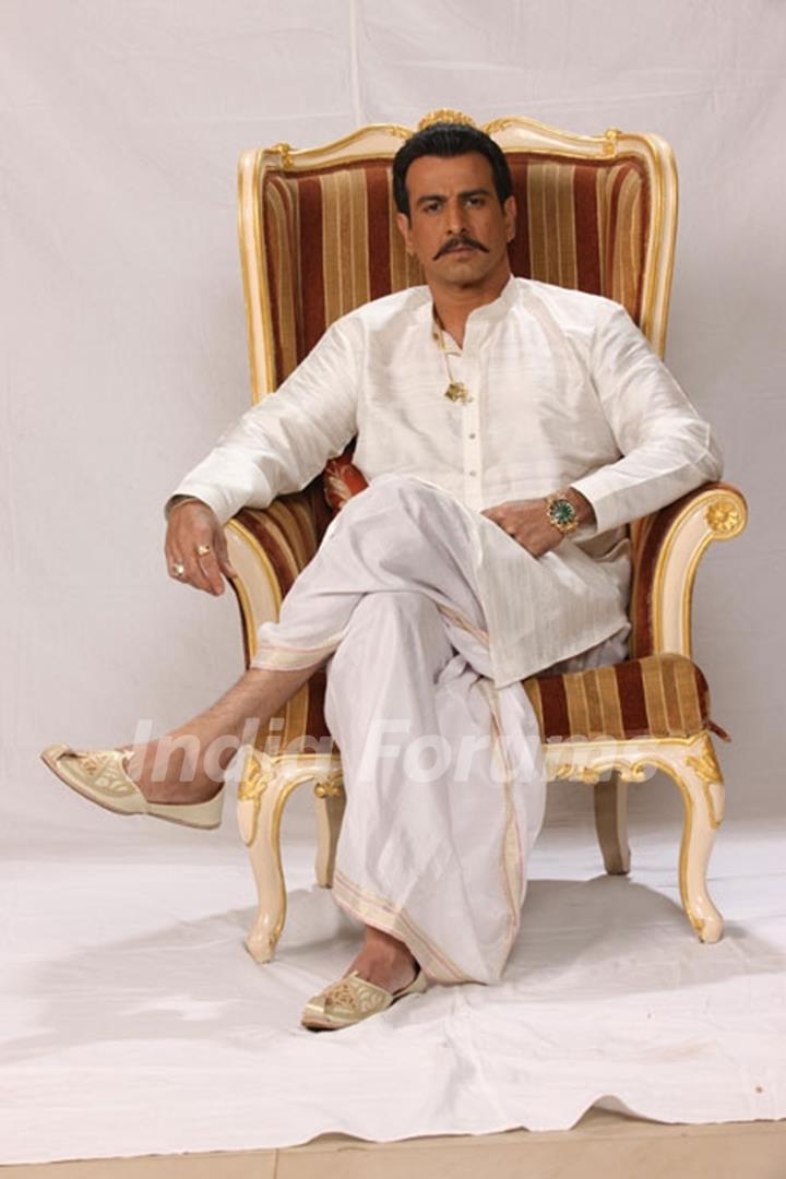 A still image of Dharmaraj Mahiyavanshi in Bandini