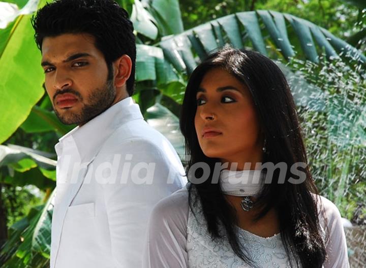 Arjun and Arohi angry with each other