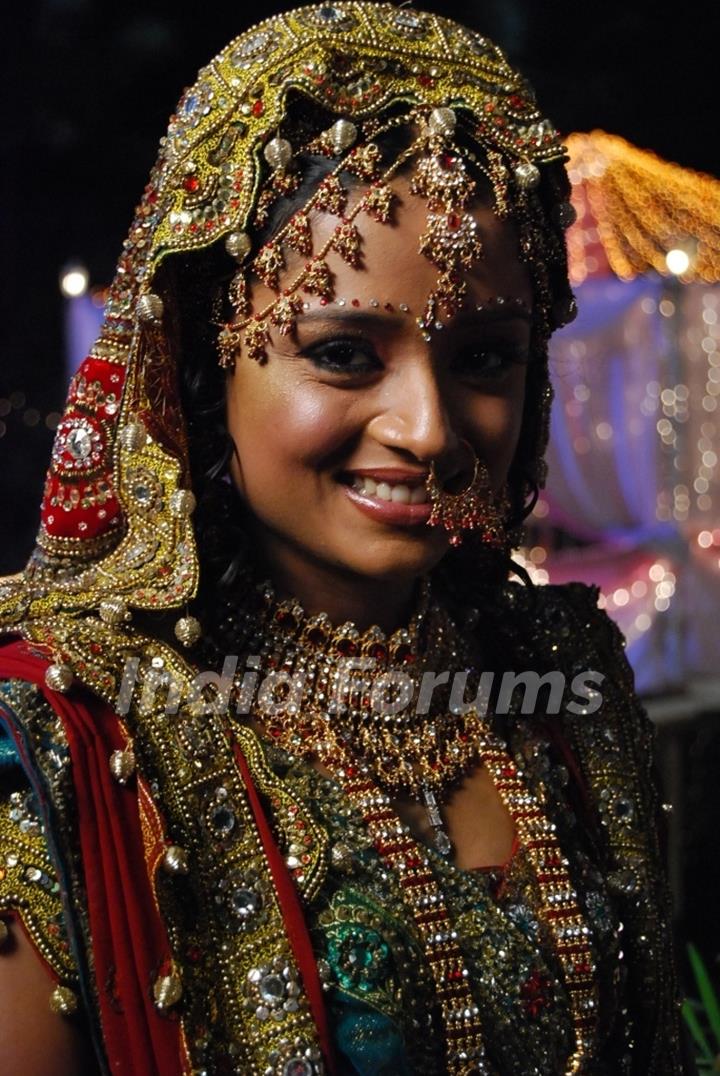 Parul Chauhan looking like a bridal