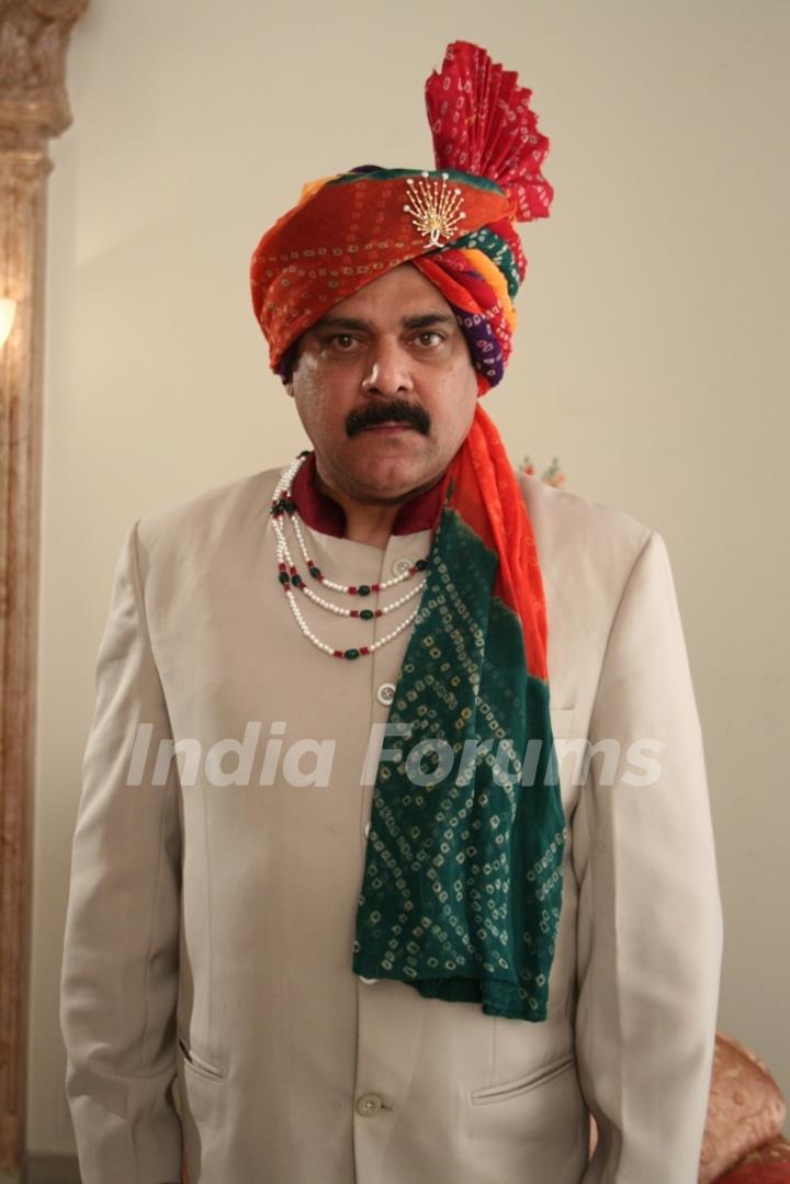 Pankaj Dheer as Raja Sahaab in Raja Ki Ayegi Baraat