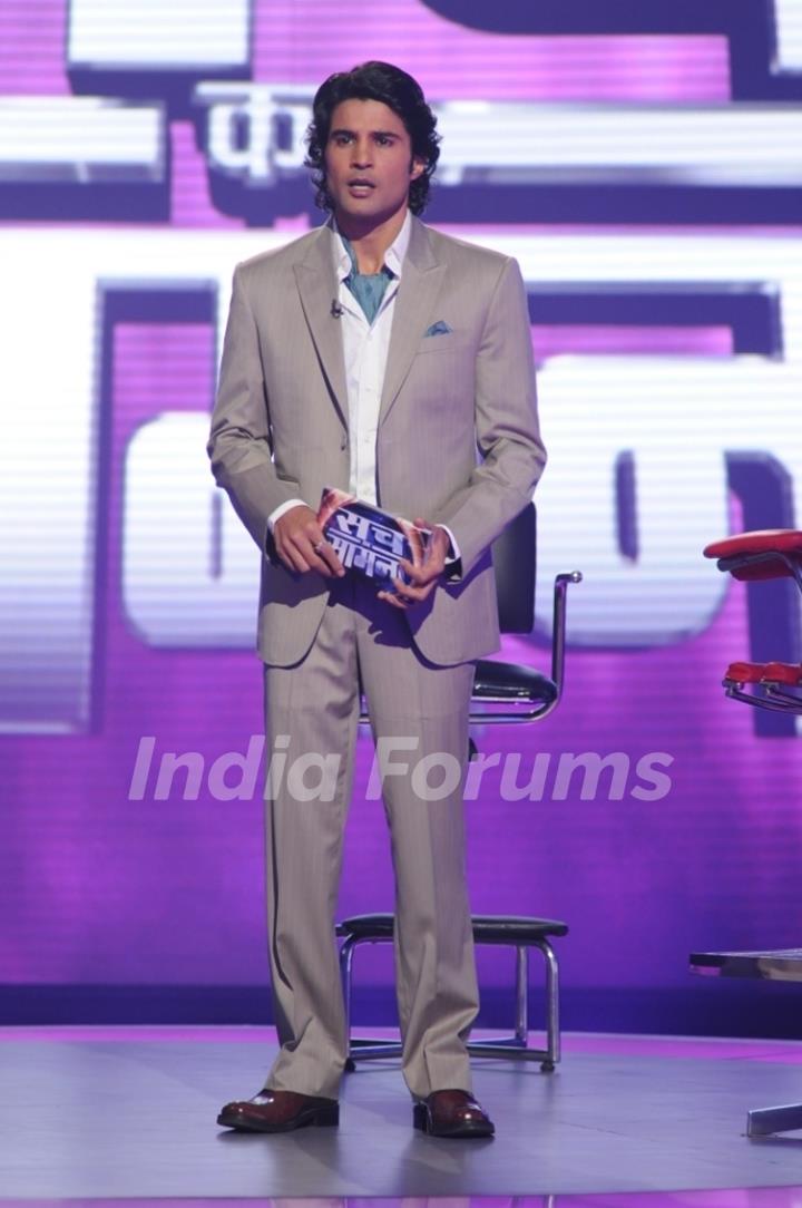 Rajeev Khandelwal as a Host