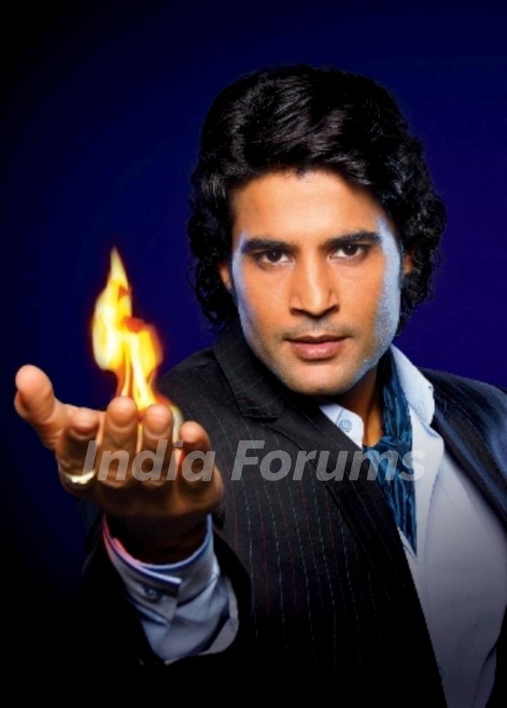 Rajeev with fire in hand promoting Sach Ka Saamna