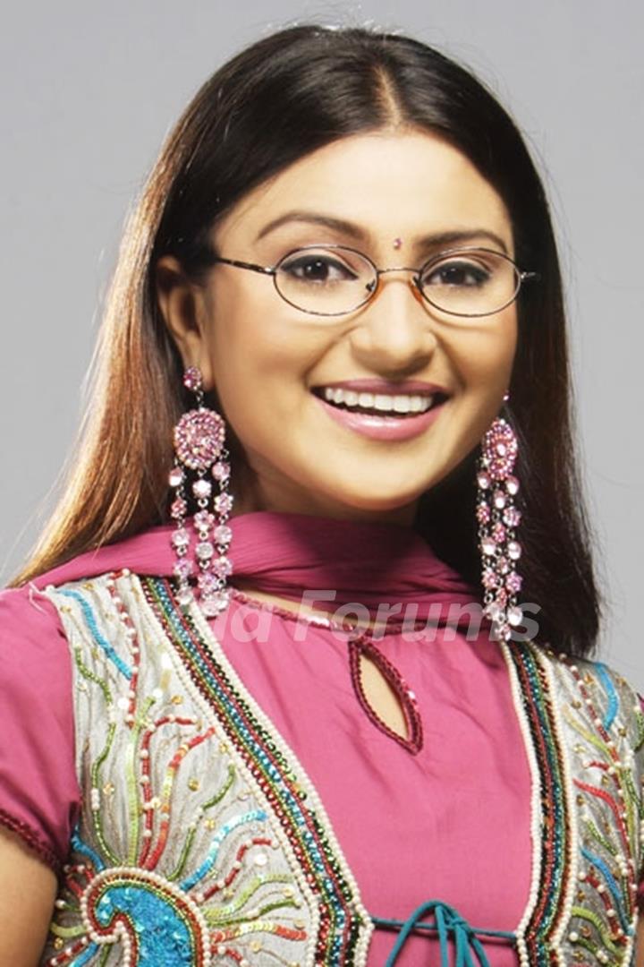 Aleeza Khan as Gauri