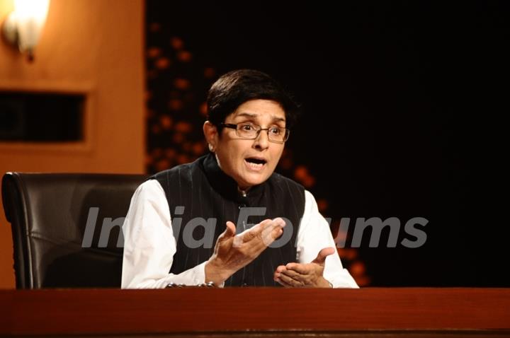 Kiran Bedi in the show Aap Ki Kachehri