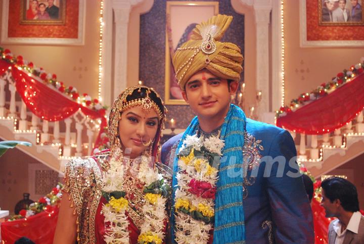 Romit Raj and Shilpa a newly wedded couple