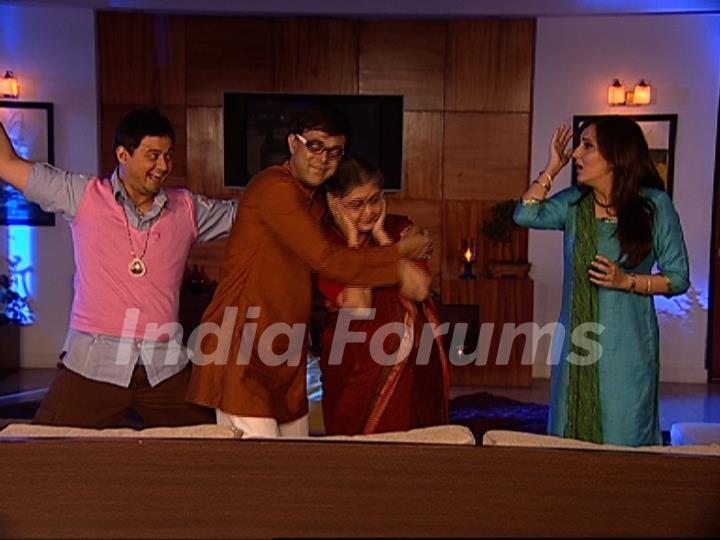 Still from the show Ghar Ki Baat Hai