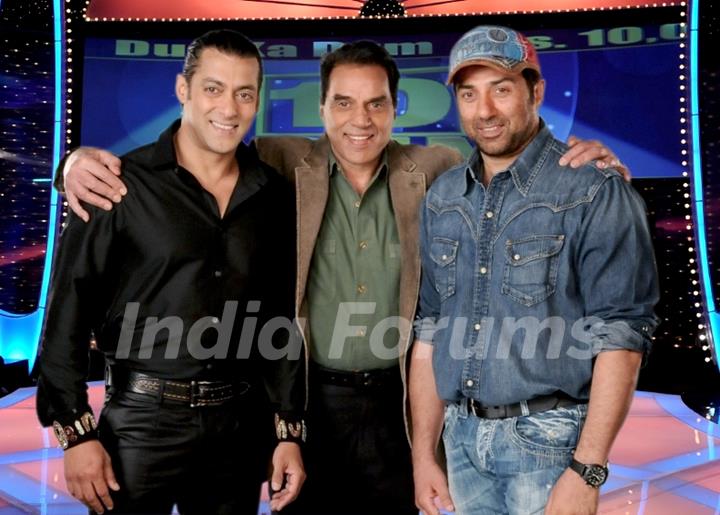 Salman Khan with Dharmendra and Sunny Deol